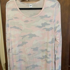 Old navy camouflage long sleeve shirt